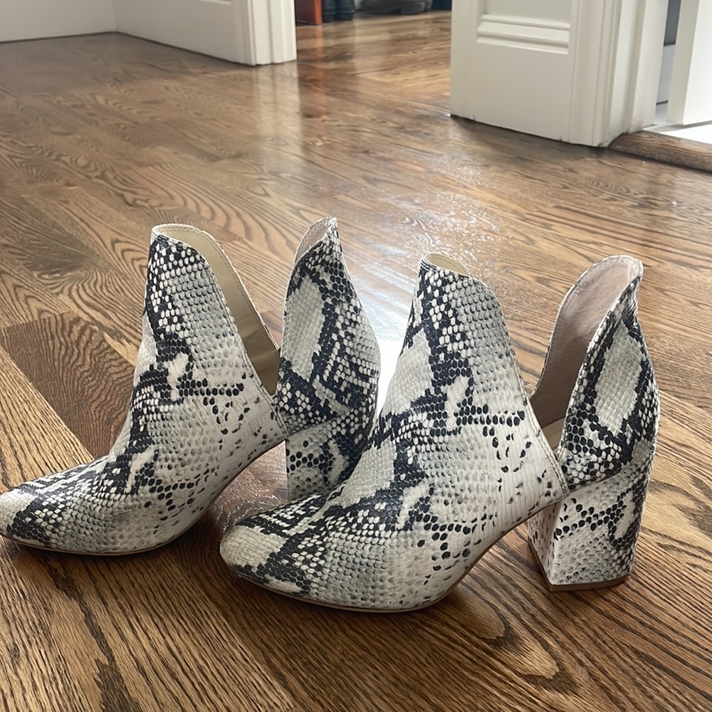 Steve Madden Rookie Booties - Picture 3 of 4